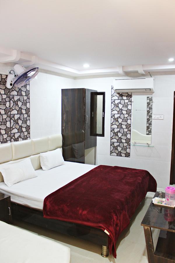 Hotel Shikhar Inn Ujjain Eksteriør bilde